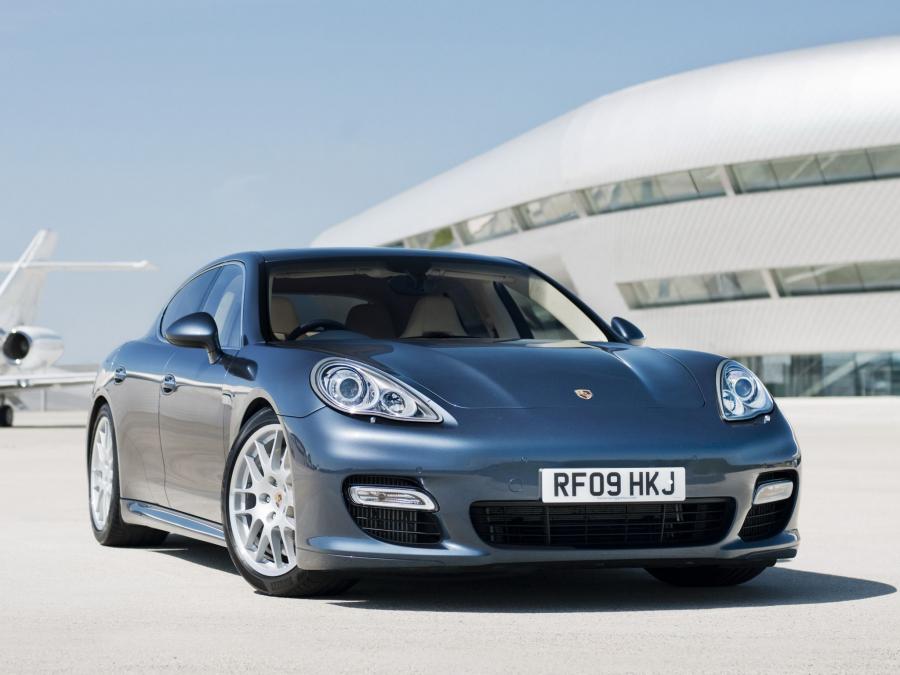  Porsche Panamera Turbo 2009 года  (UK) (фото 4 из 18)